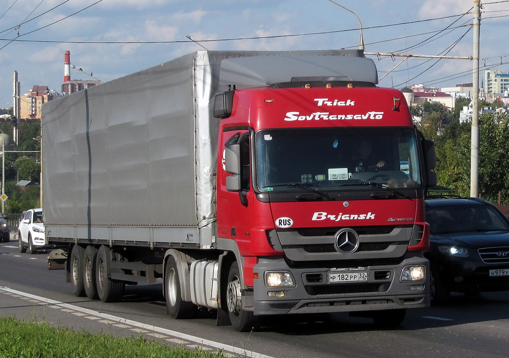 Брянская область, № Р 182 РР 32 — Mercedes-Benz Actros ('2009) 1841