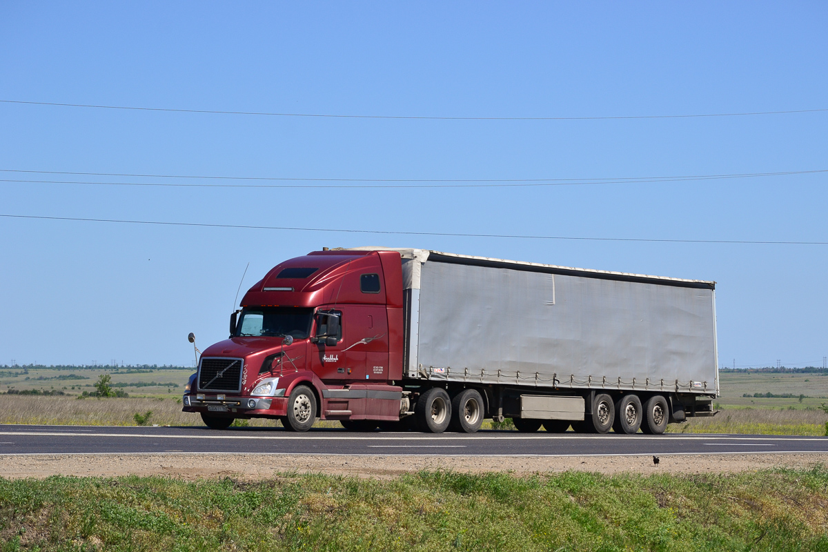 Самарская область, № О 306 ТТ 163 — Volvo VNL670