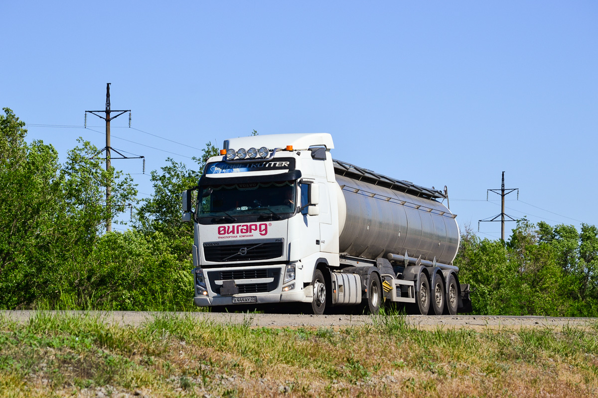 Краснодарский край, № А 444 АУ 23 — Volvo ('2008) FH.440