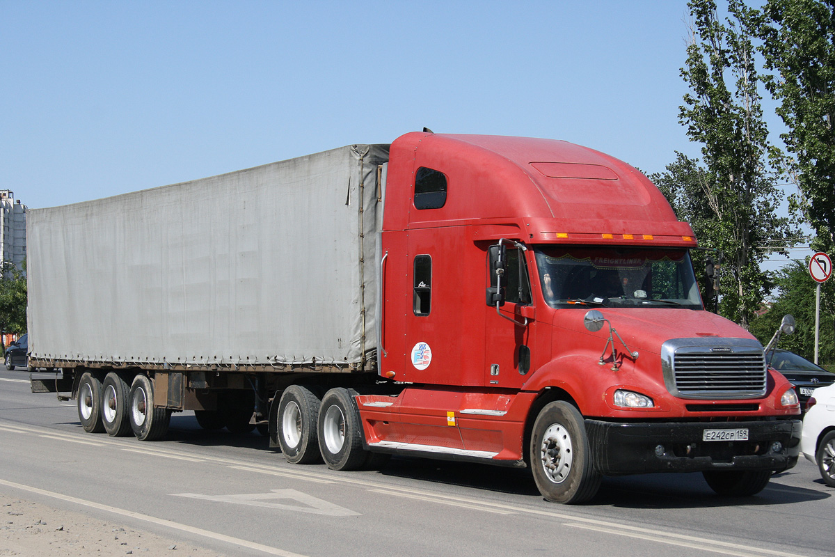 Дагестан, № Е 242 СР 159 — Freightliner Columbia