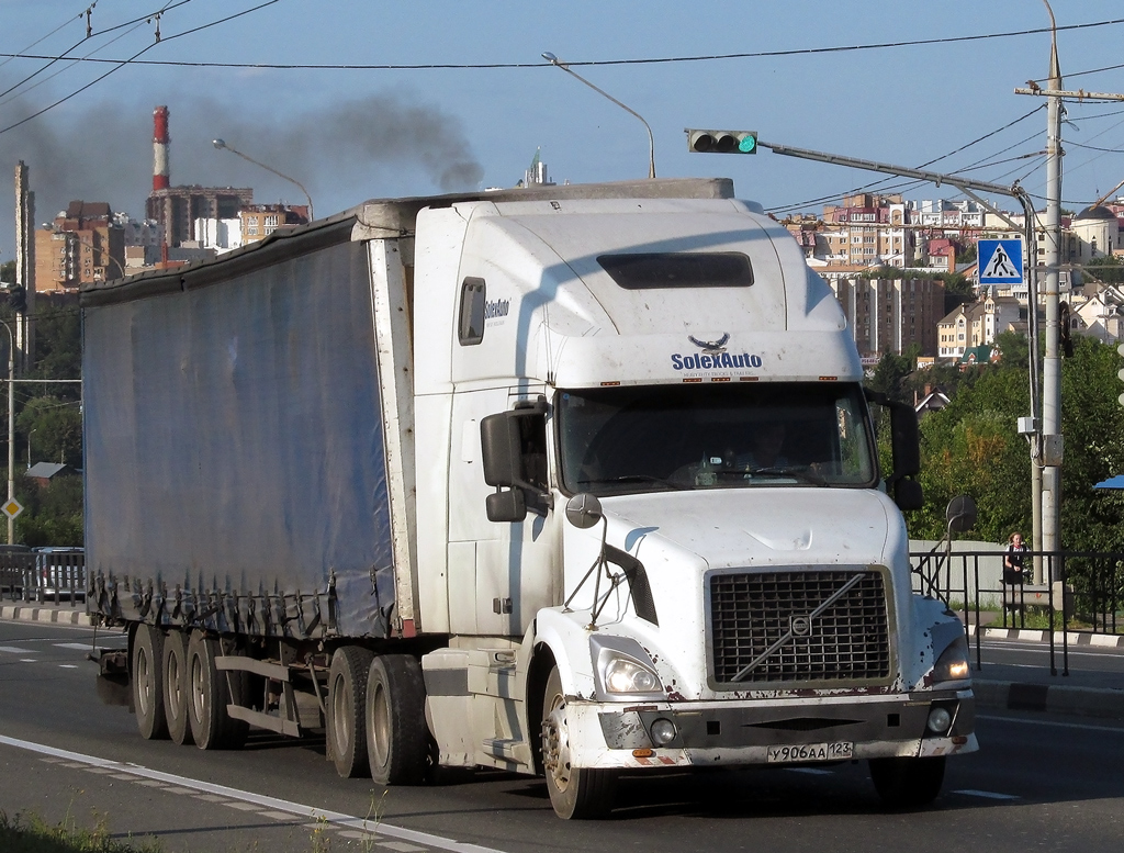 Краснодарский край, № У 906 АА 123 — Volvo VNL670