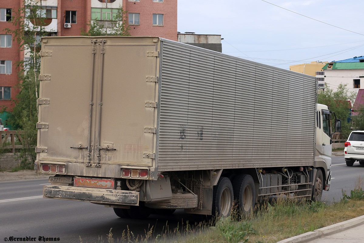 Амурская область, № В 221 УО 28 — Mitsubishi Fuso Super Great