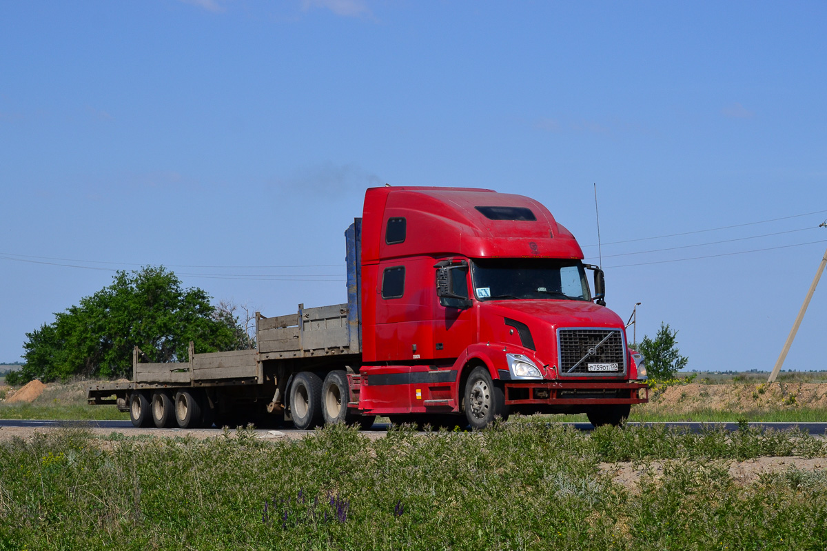 Московская область, № Р 759 ОТ 150 — Volvo VNL780