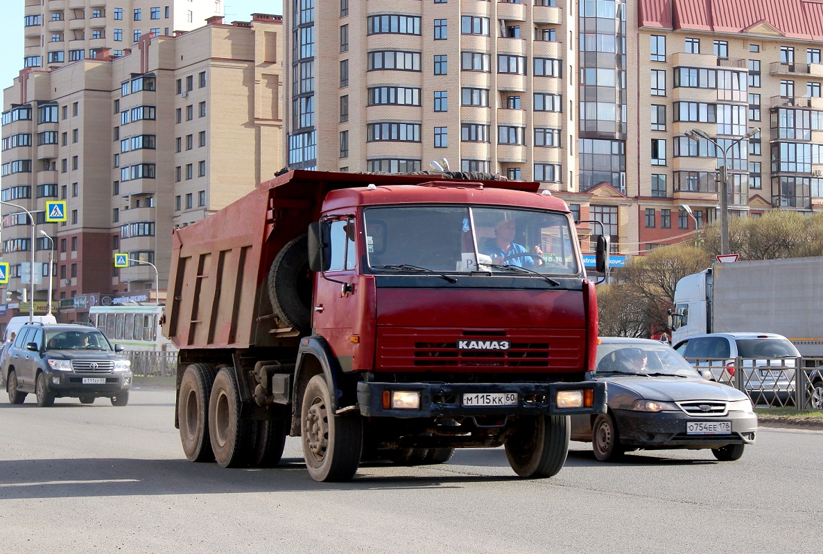 Псковская область, № М 115 КК 60 — КамАЗ-65115-02 [65115C]