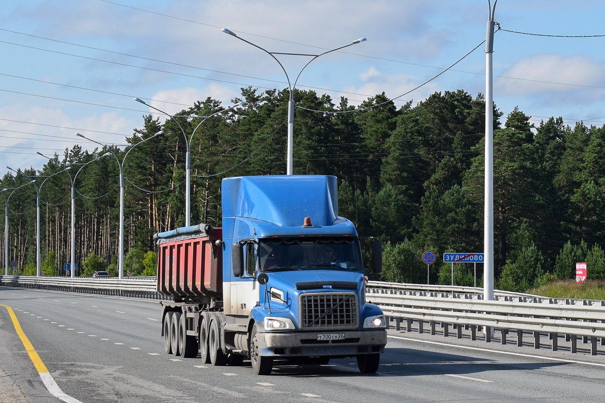 Алтайский край, № Т 700 СХ 22 — Volvo VNL610