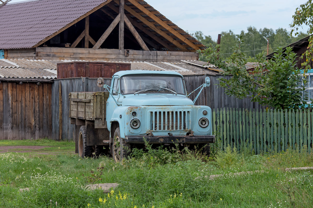 Красноярский край, № 37-14 КЭМ — ГАЗ-52-04