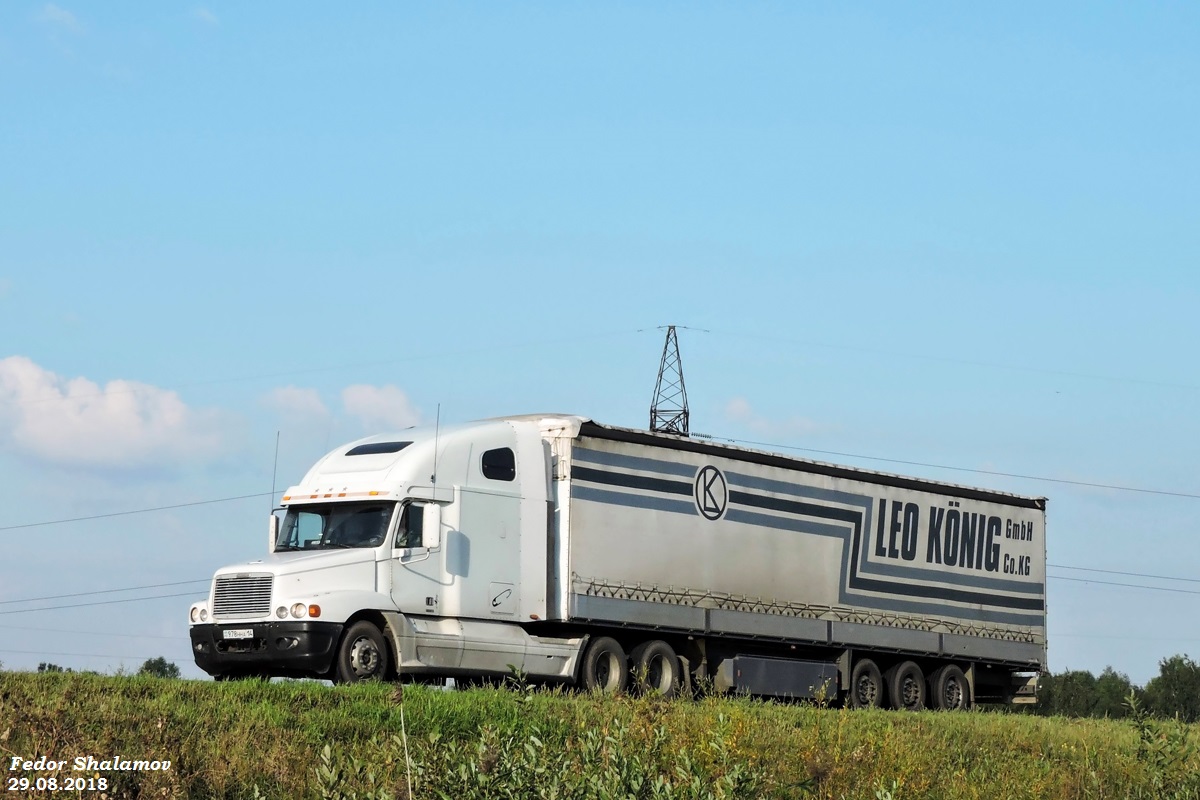 Павлодарская область, № 978 HHA 14 — Freightliner Century Class