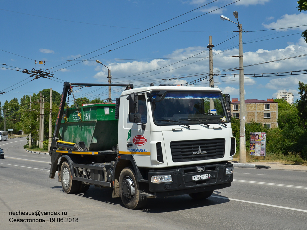 Севастополь, № А 182 СЕ 92 — МАЗ-5340B2