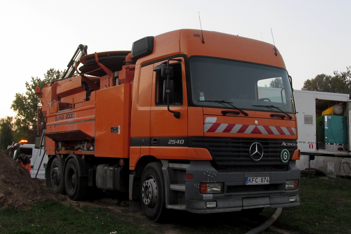 Литва, № KFC 674 — Mercedes-Benz Actros ('1997) 2540