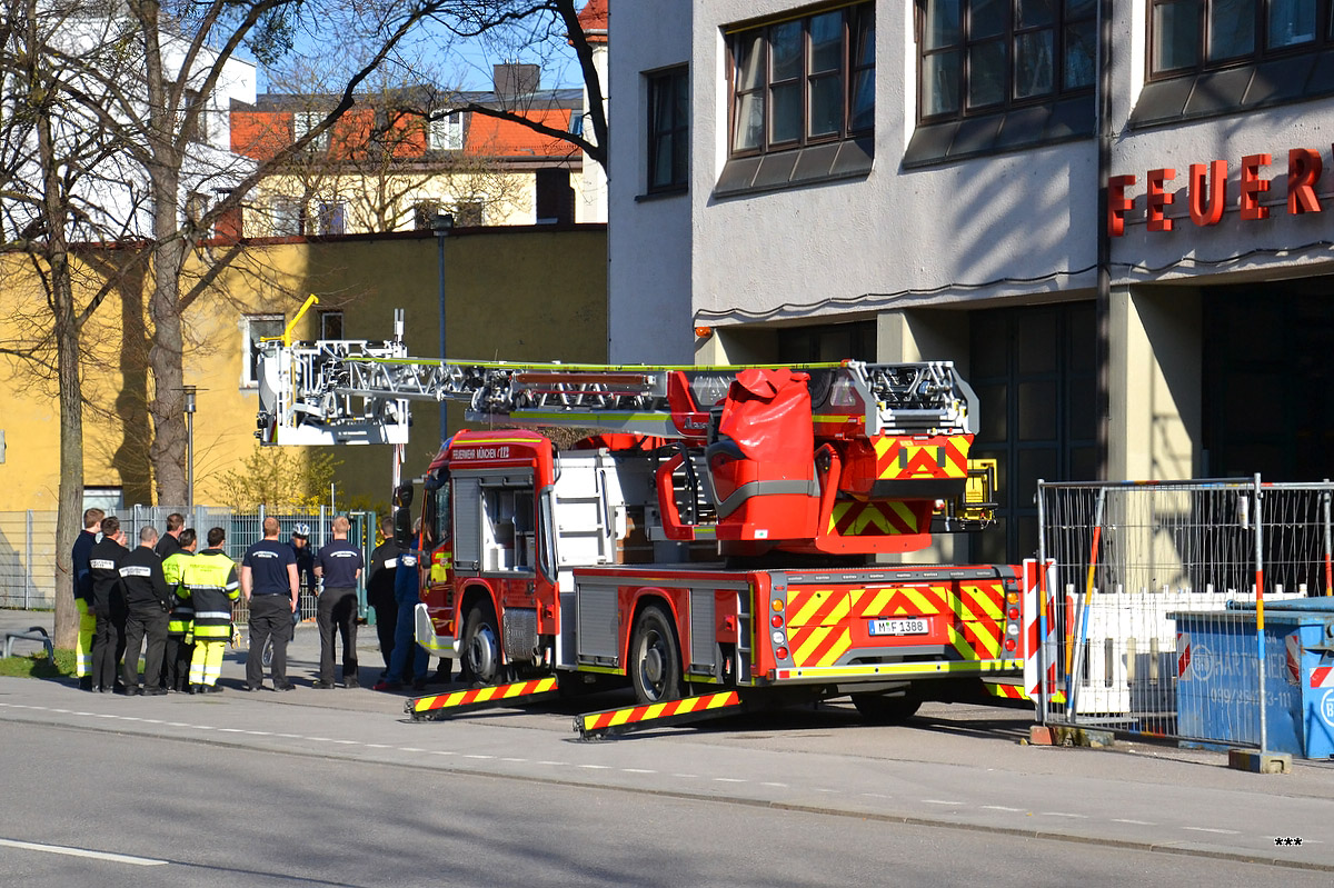 Германия, № M-F 1388 — IVECO (общая модель)