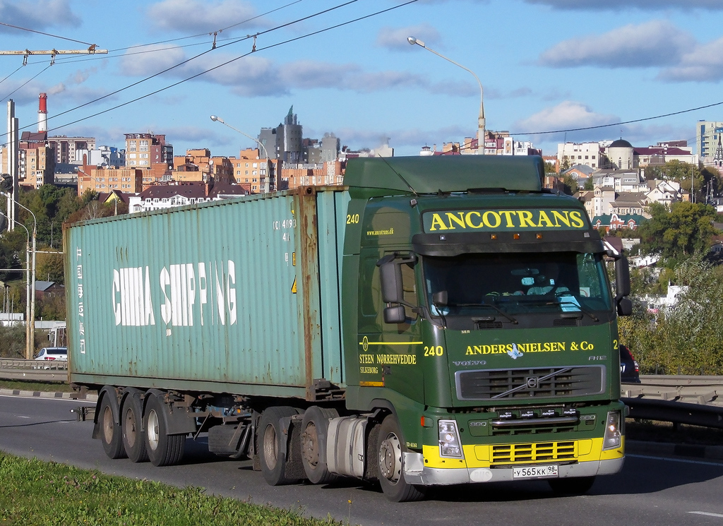 Санкт-Петербург, № У 565 КК 98 — Volvo ('2002) FH12.380