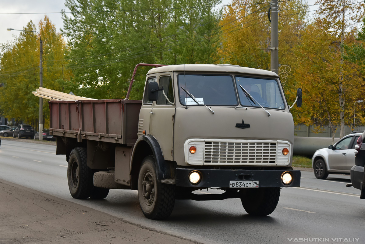 Архангельская область, № В 834 СТ 29 — МАЗ-5334