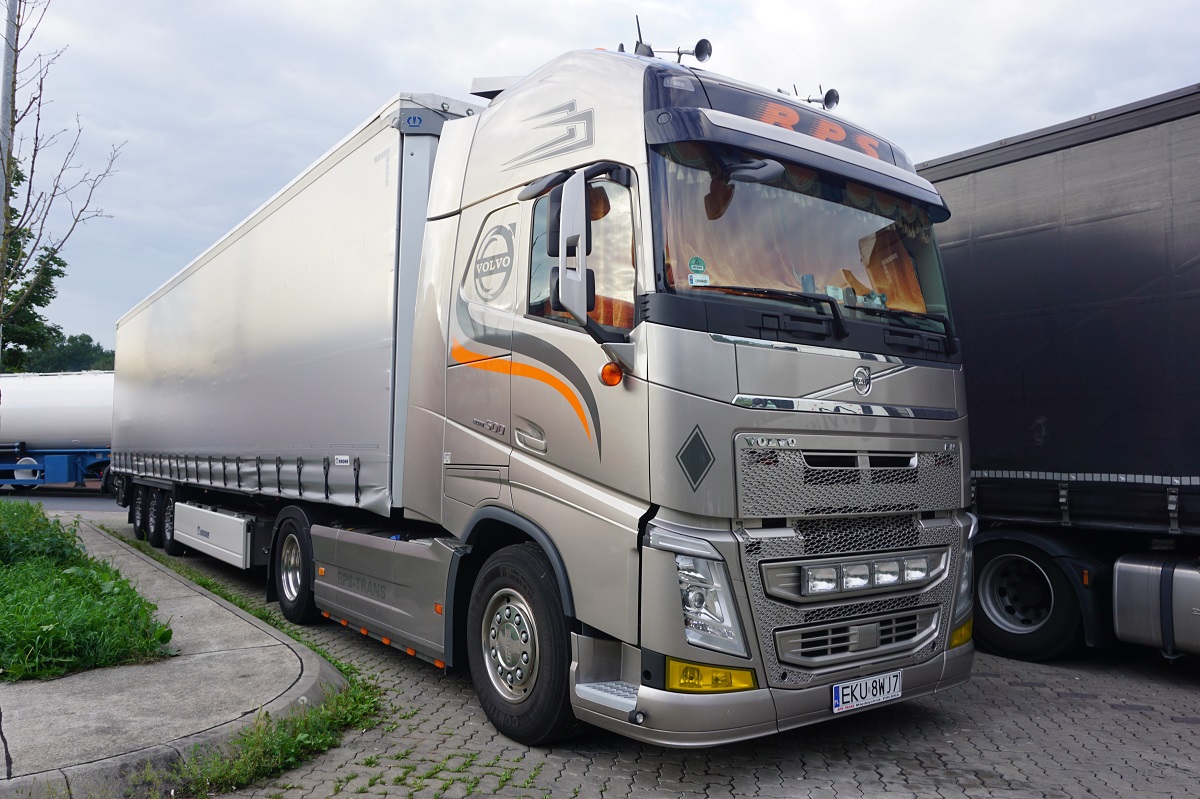 Польша, № EKU 8WJ7 — Volvo ('2012) FH.500