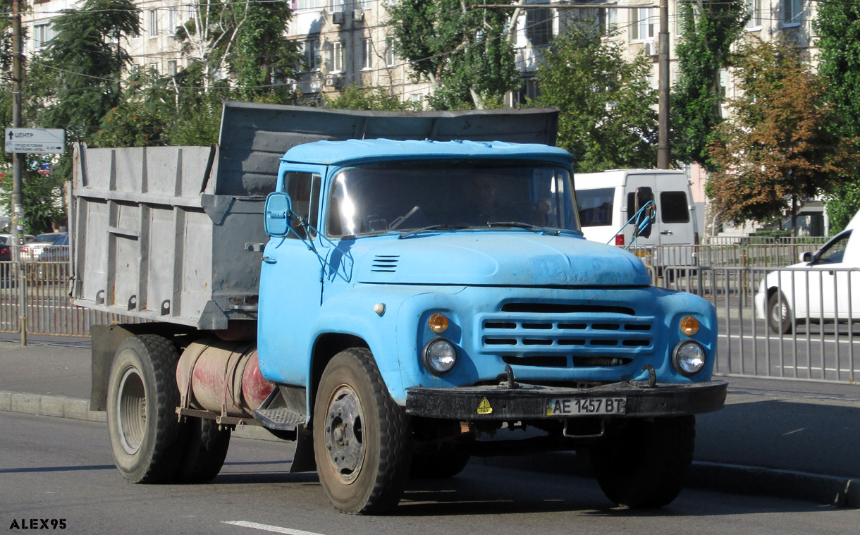 Днепропетровская область, № АЕ 1457 ВТ — ЗИЛ-495850