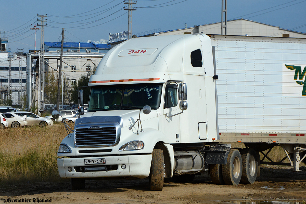 Приморский край, № К 949 КС 125 — Freightliner Columbia