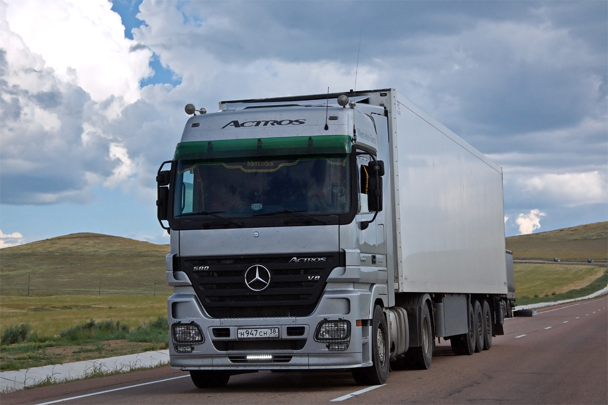 Иркутская область, № Н 947 СН 38 — Mercedes-Benz Actros ('2003)