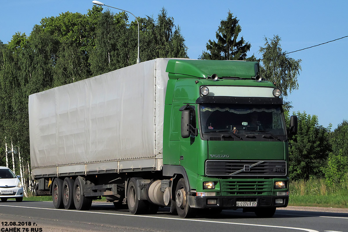 Псковская область, № Е 077 ЕХ 60 — Volvo ('1993) FH12.420