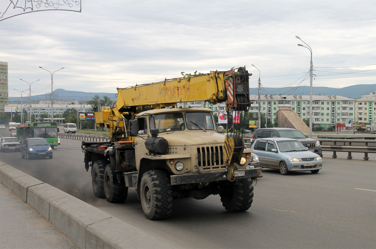 Красноярский край, № А 803 МО 124 — Урал-5557-10