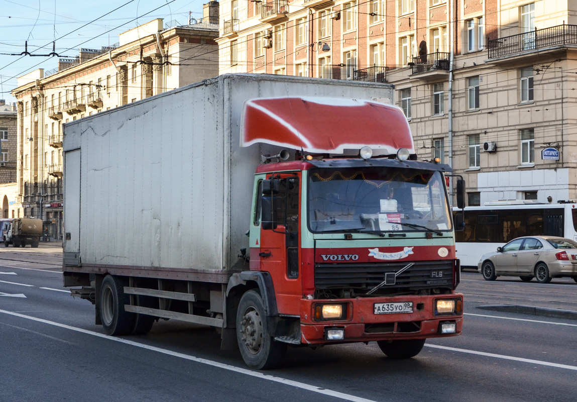 Санкт-Петербург, № А 635 УО 98 — Volvo FL6