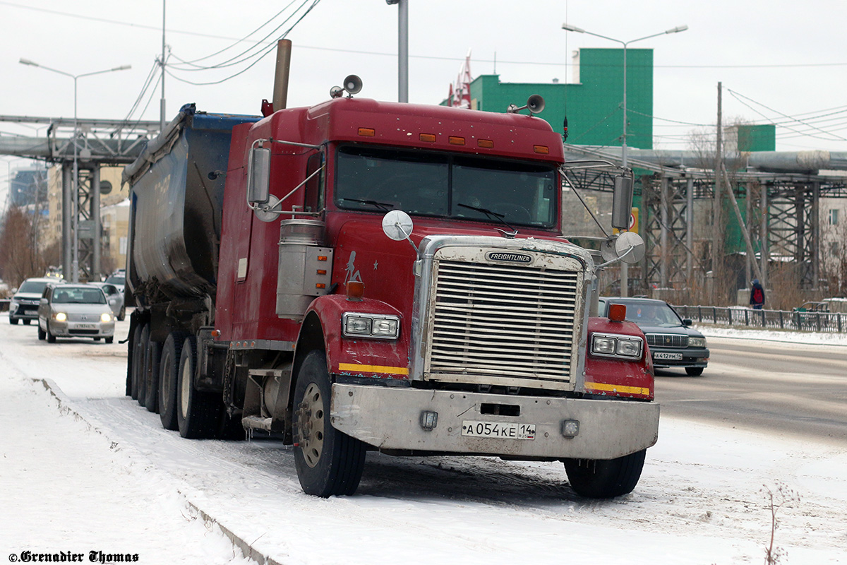 Саха (Якутия), № А 054 КЕ 14 — Freightliner FLD 120 Classic