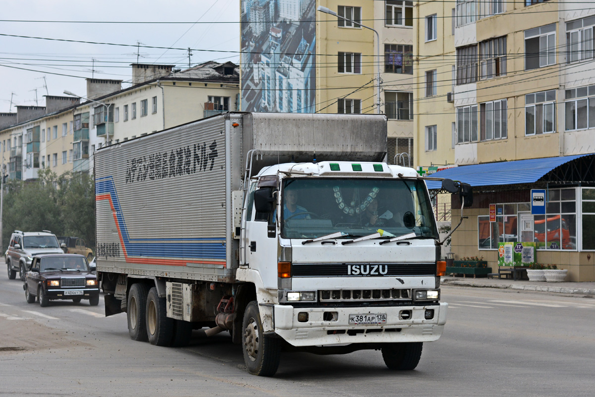 Иркутская область, № К 381 АР 138 — Isuzu (общая модель)