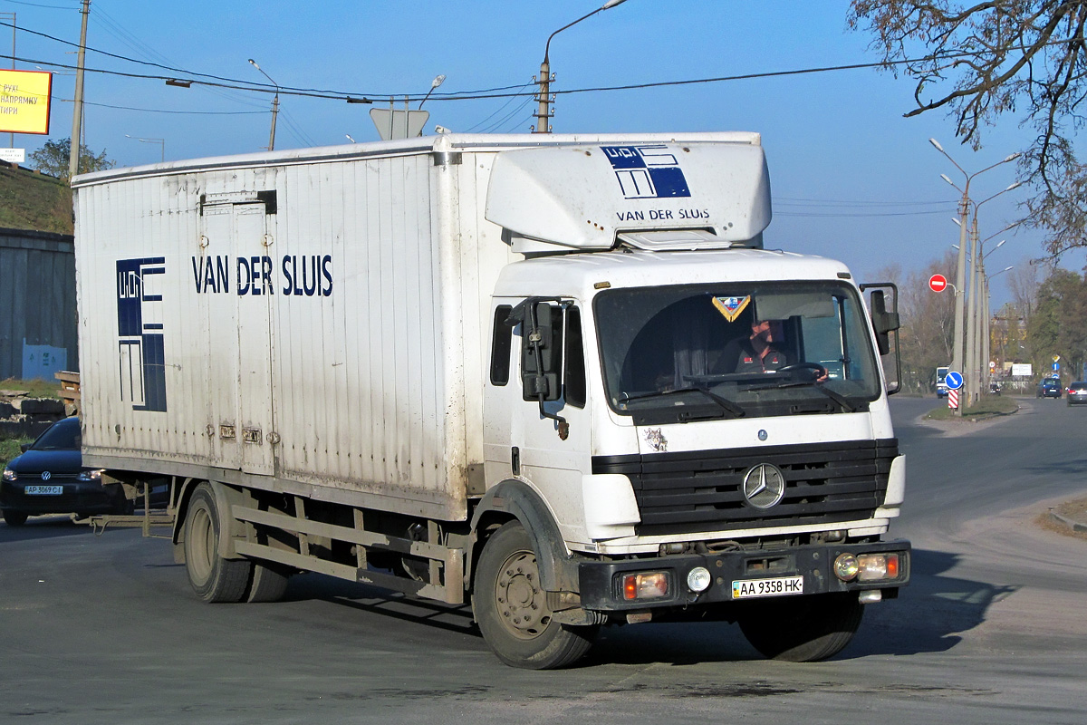 Киев, № АА 9358 НК — Mercedes-Benz SK (общ. мод.)