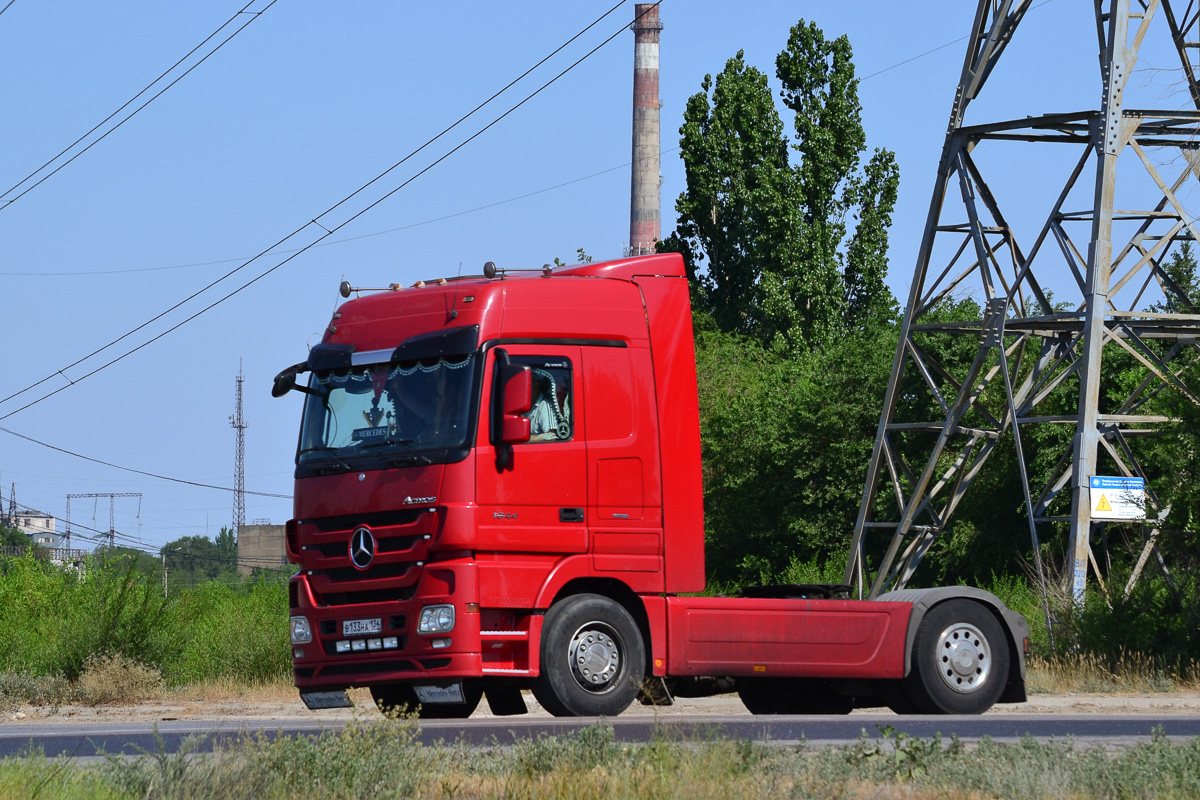 Волгоградская область, № В 133 НА 134 — Mercedes-Benz Actros ('2009) 1844