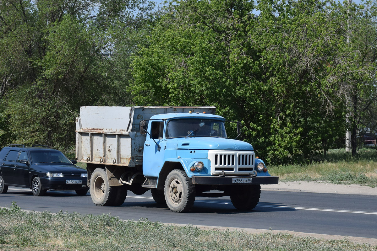 Волгоградская область, № О 256 ЕН 34 — ЗИЛ-495810