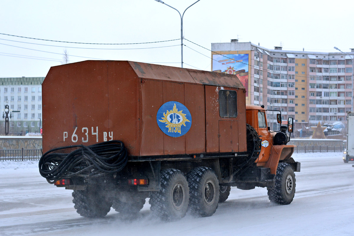 Саха (Якутия), № Р 634 ВУ 14 — Урал-4320-40