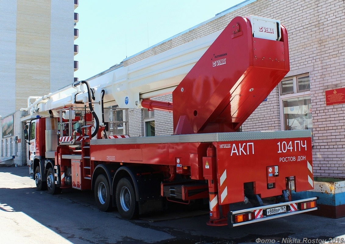 Ростовская область, № У 888 ВР 161 — Mercedes-Benz Actros ('2003)