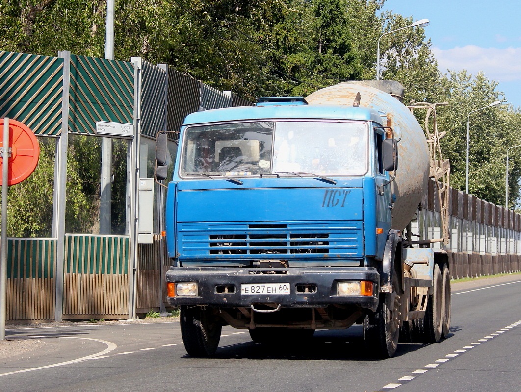 Псковская область, № Е 827 ЕН 60 — КамАЗ-53229-15 [53229R]