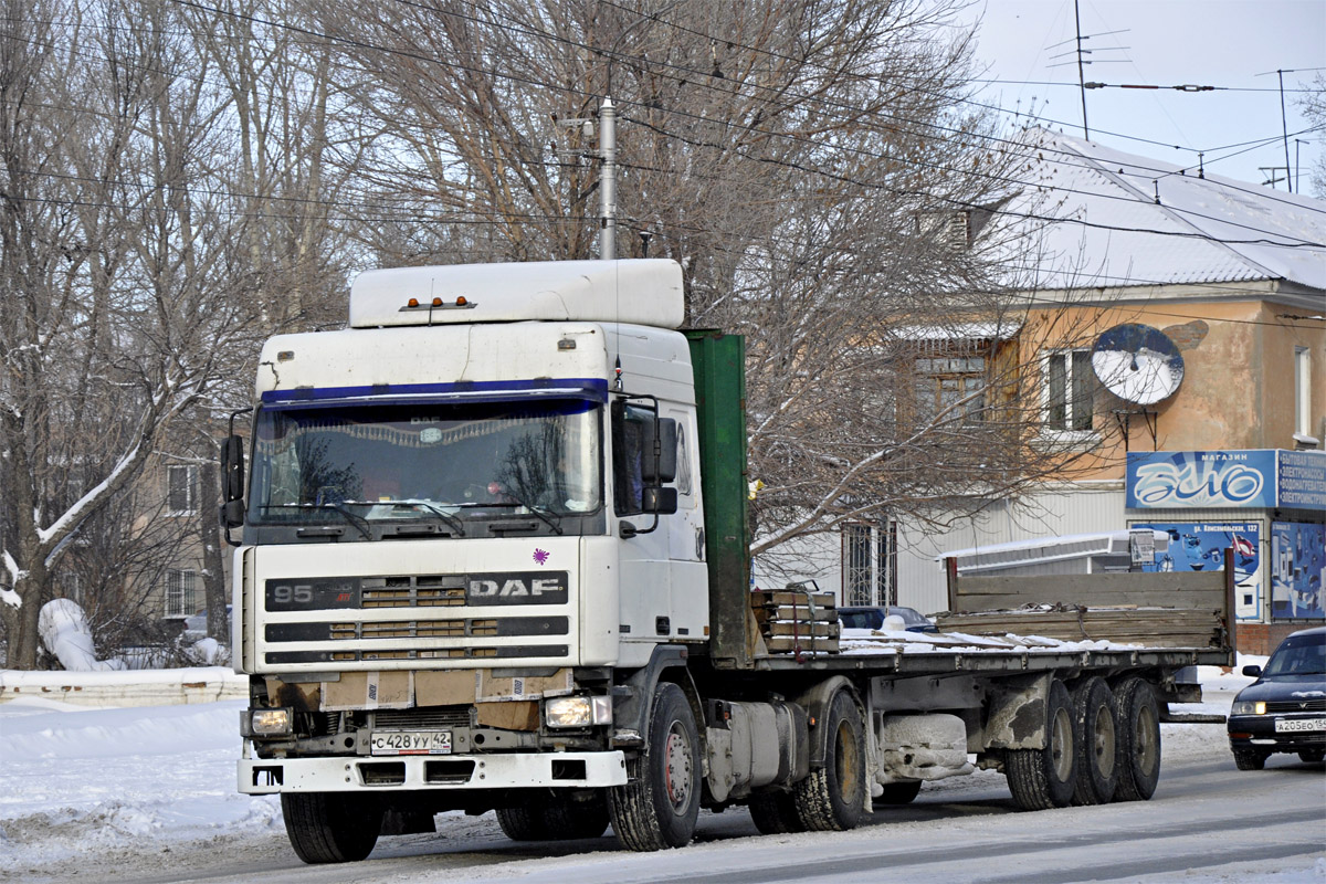 Кемеровская область, № С 428 УУ 42 — DAF 95 FT