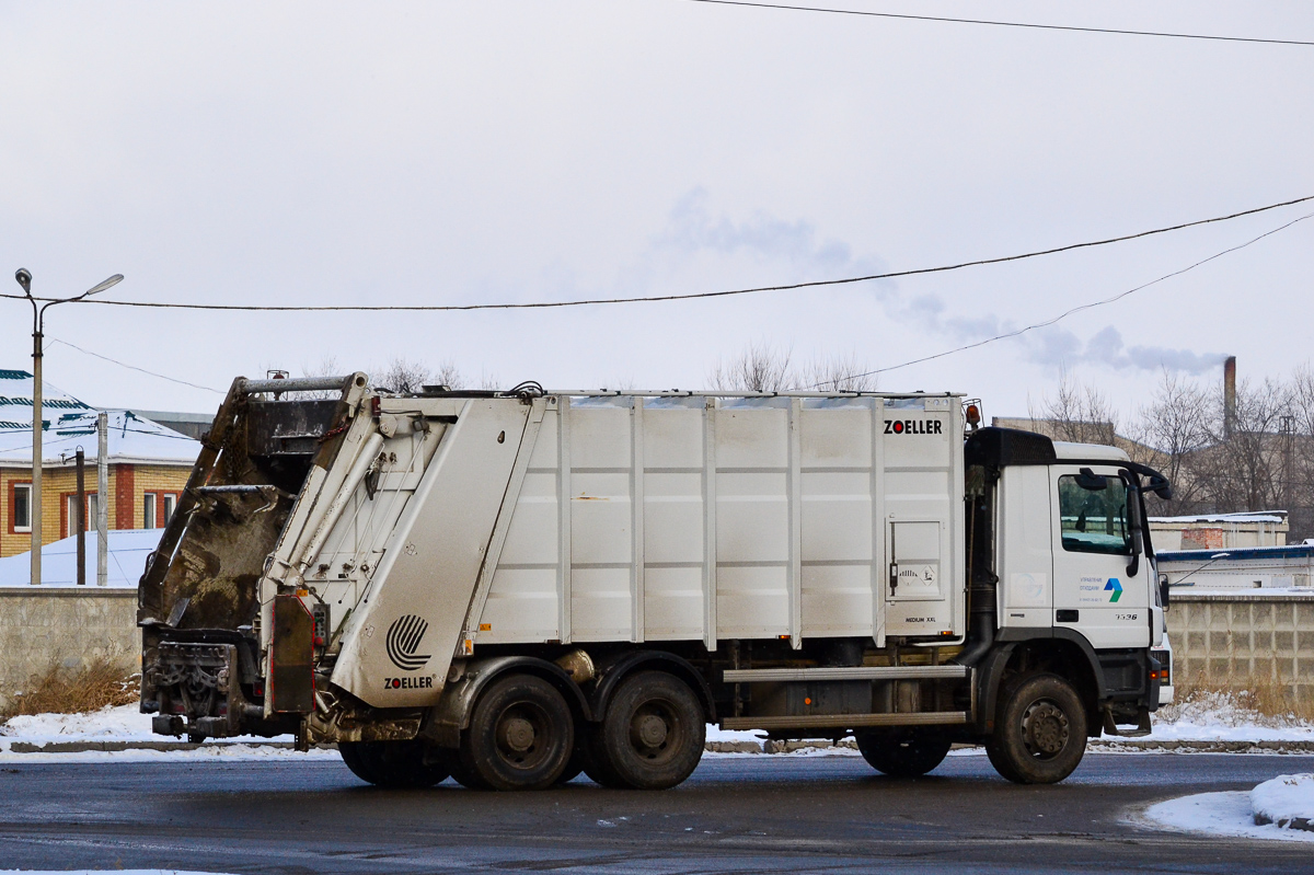 Волгоградская область, № В 046 СХ 134 — Mercedes-Benz Actros '09 3336 [Z9M]