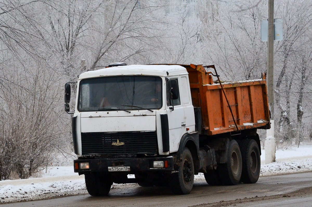 Волгоградская область, № А 575 ОР 134 — МАЗ-551605