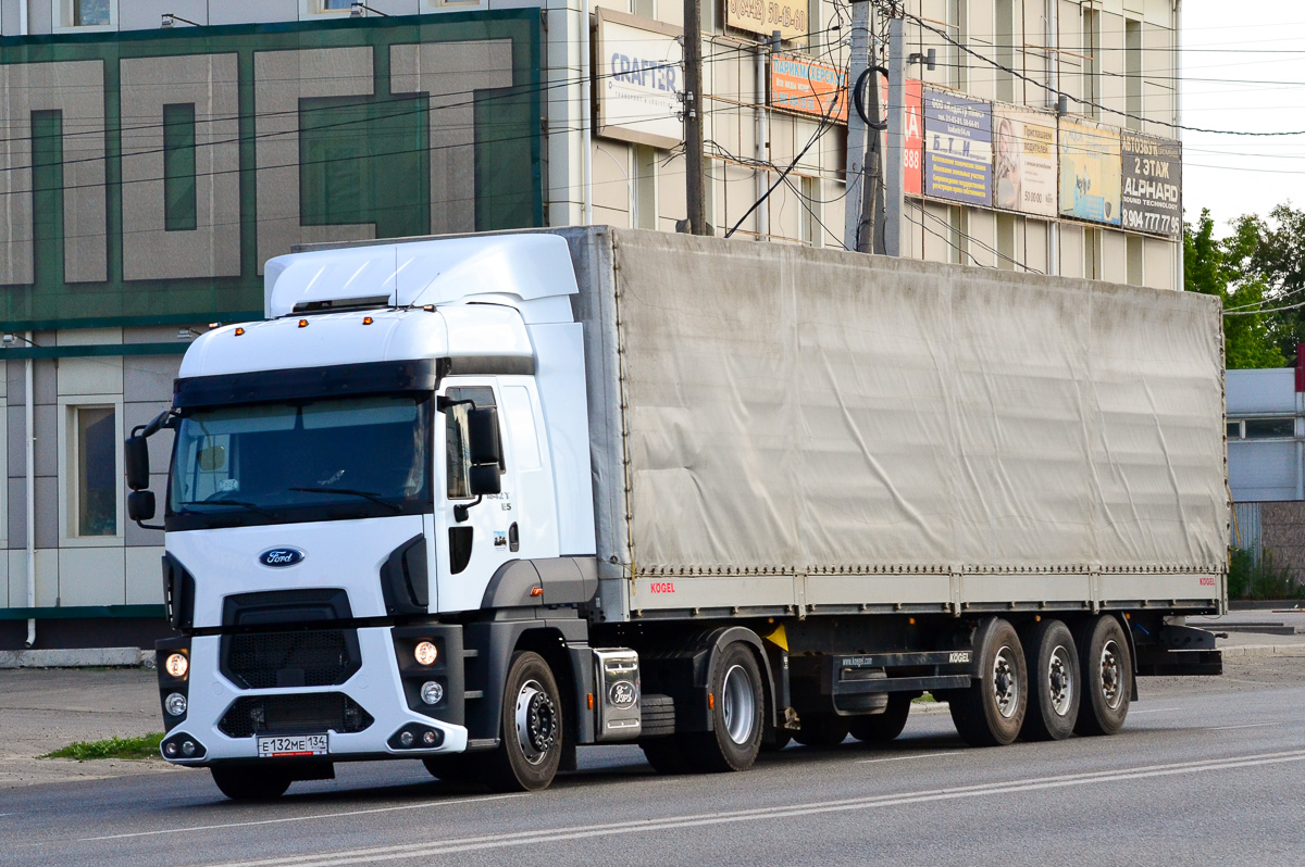 Волгоградская область, № Е 132 МЕ 134 — Ford Cargo ('2012) 1842T