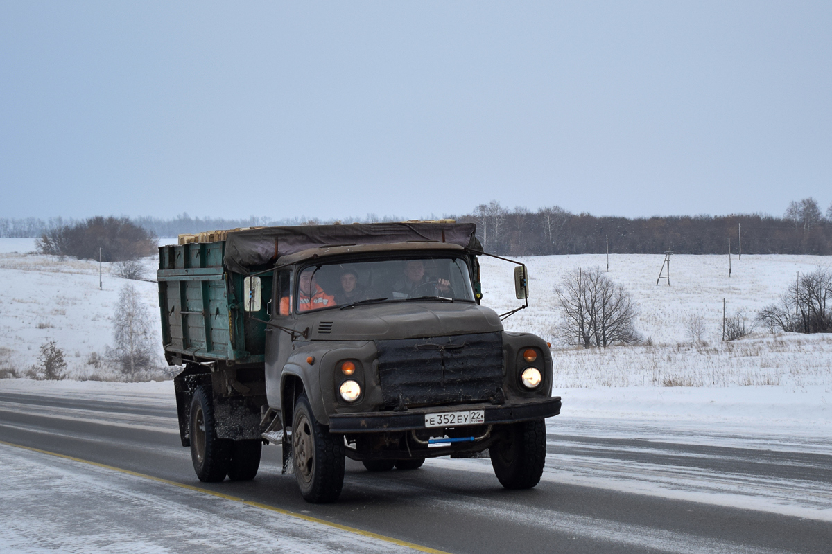 Алтайский край, № Е 352 ЕУ 22 — ЗИЛ-495710