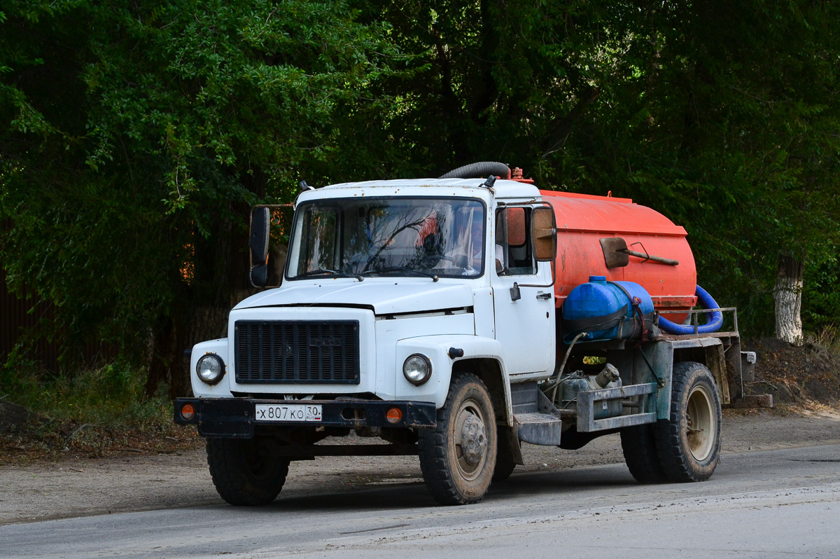 Волгоградская область, № Х 807 КО 30 — ГАЗ-3307