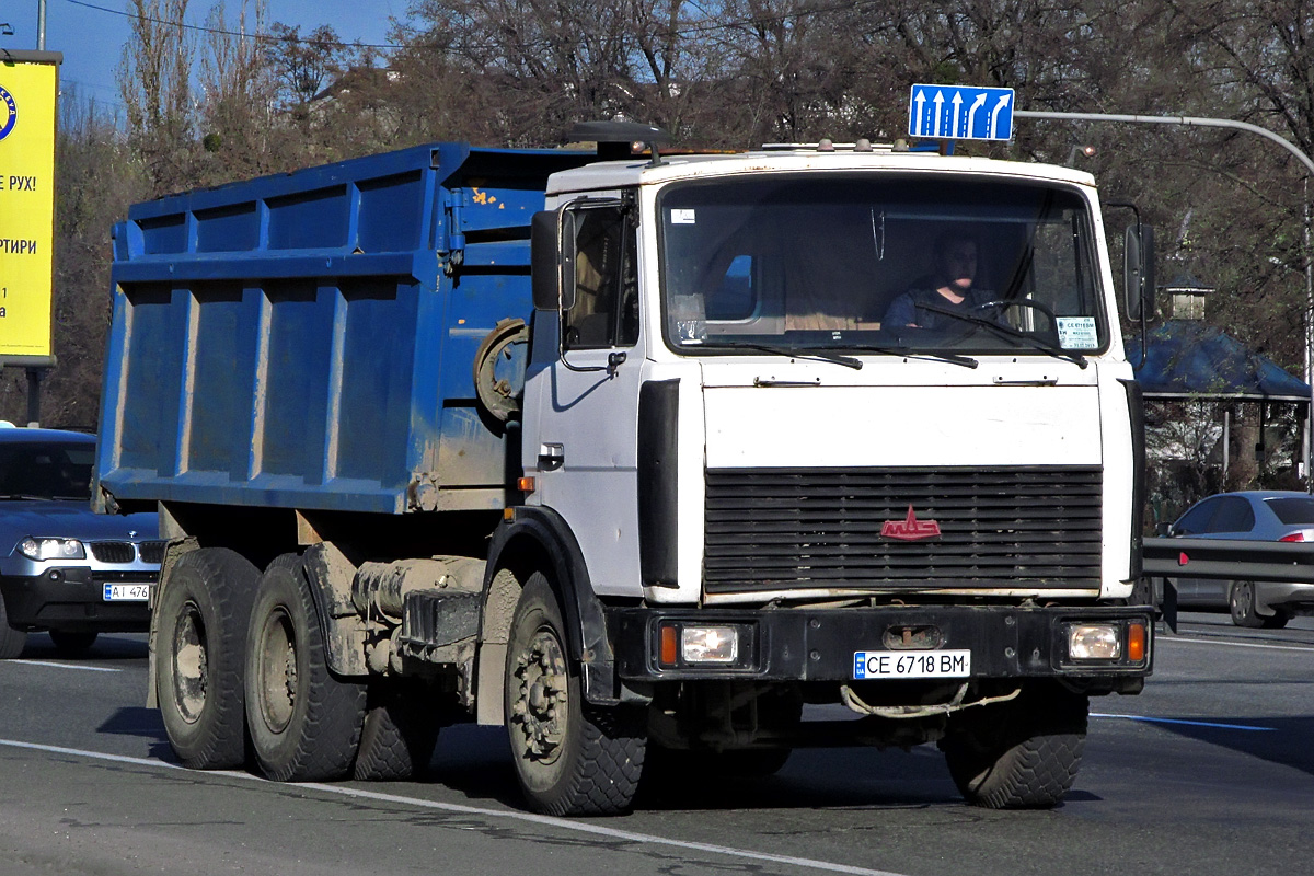 Черновицкая область, № СЕ 6718 ВМ — МАЗ-551605