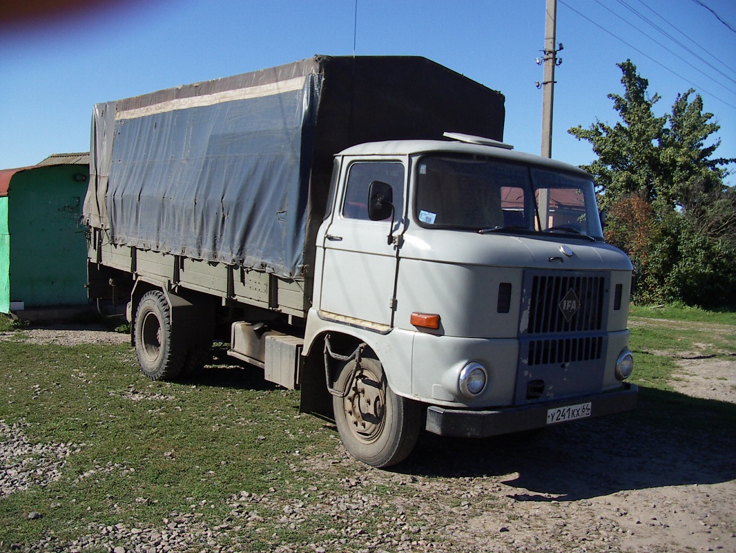 Саратовская область, № У 241 КХ 64 — IFA W50L