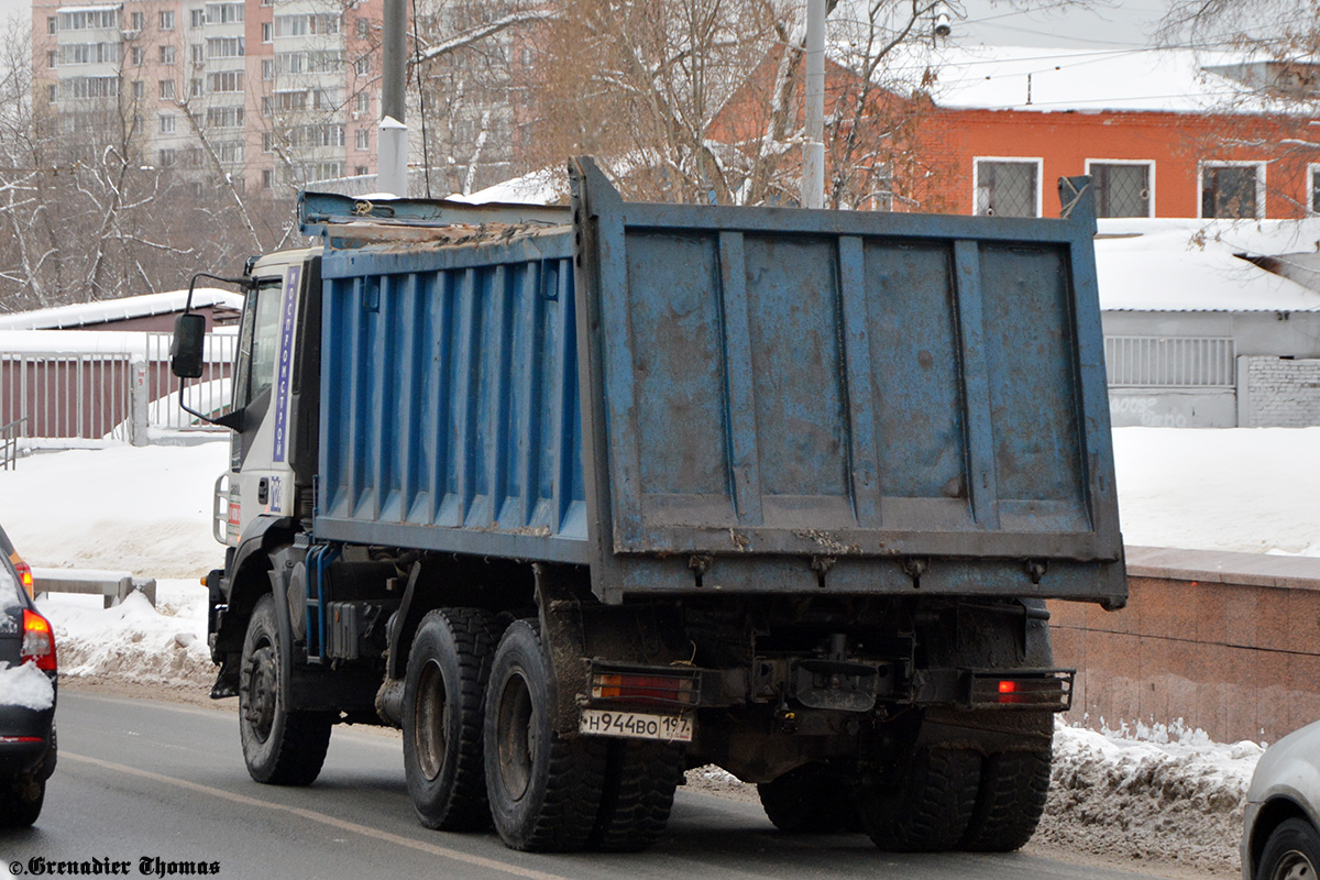 Москва, № 7128 — IVECO Trakker ('2007)