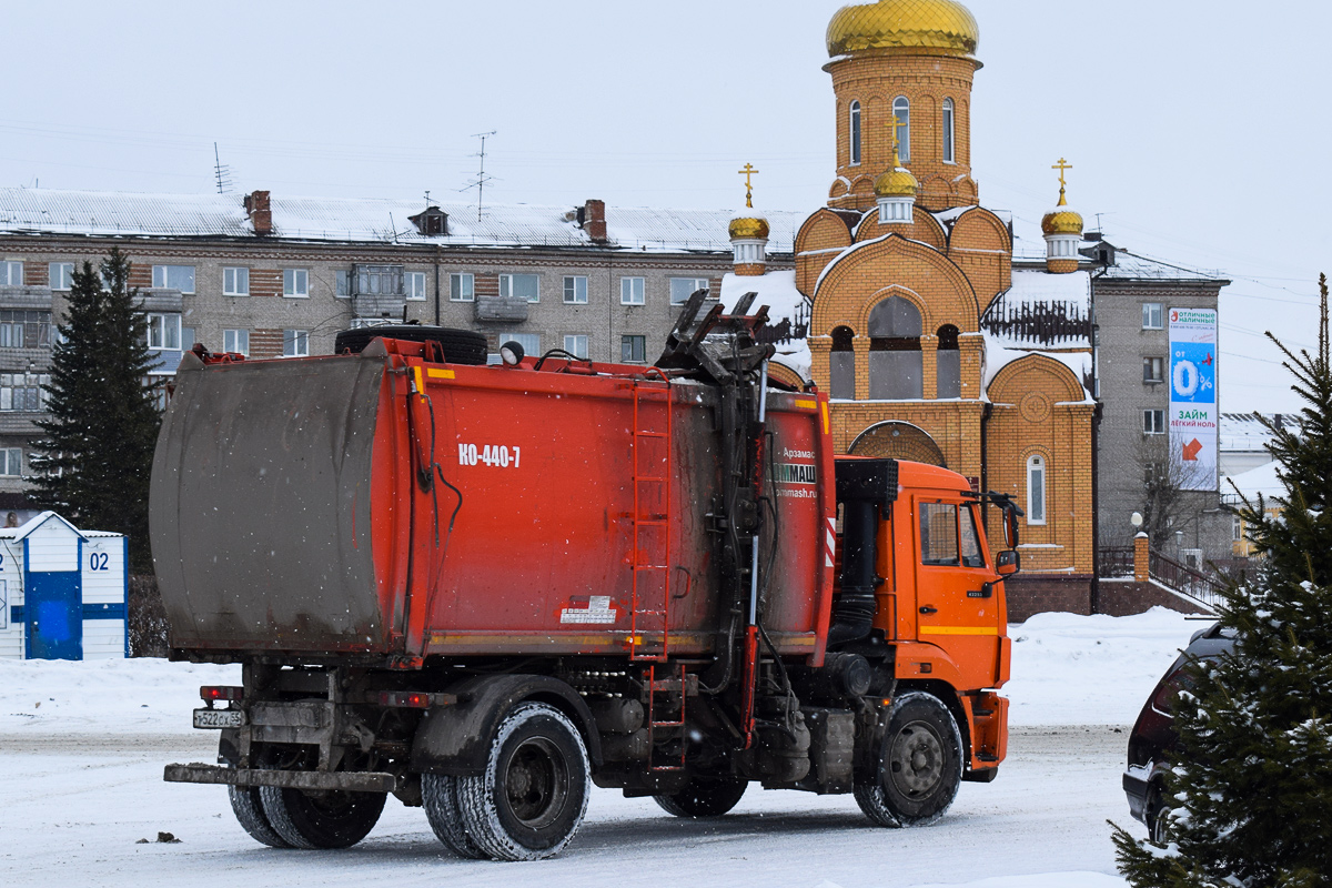 Алтайский край, № Т 522 СХ 55 — КамАЗ-43253-R4(28)