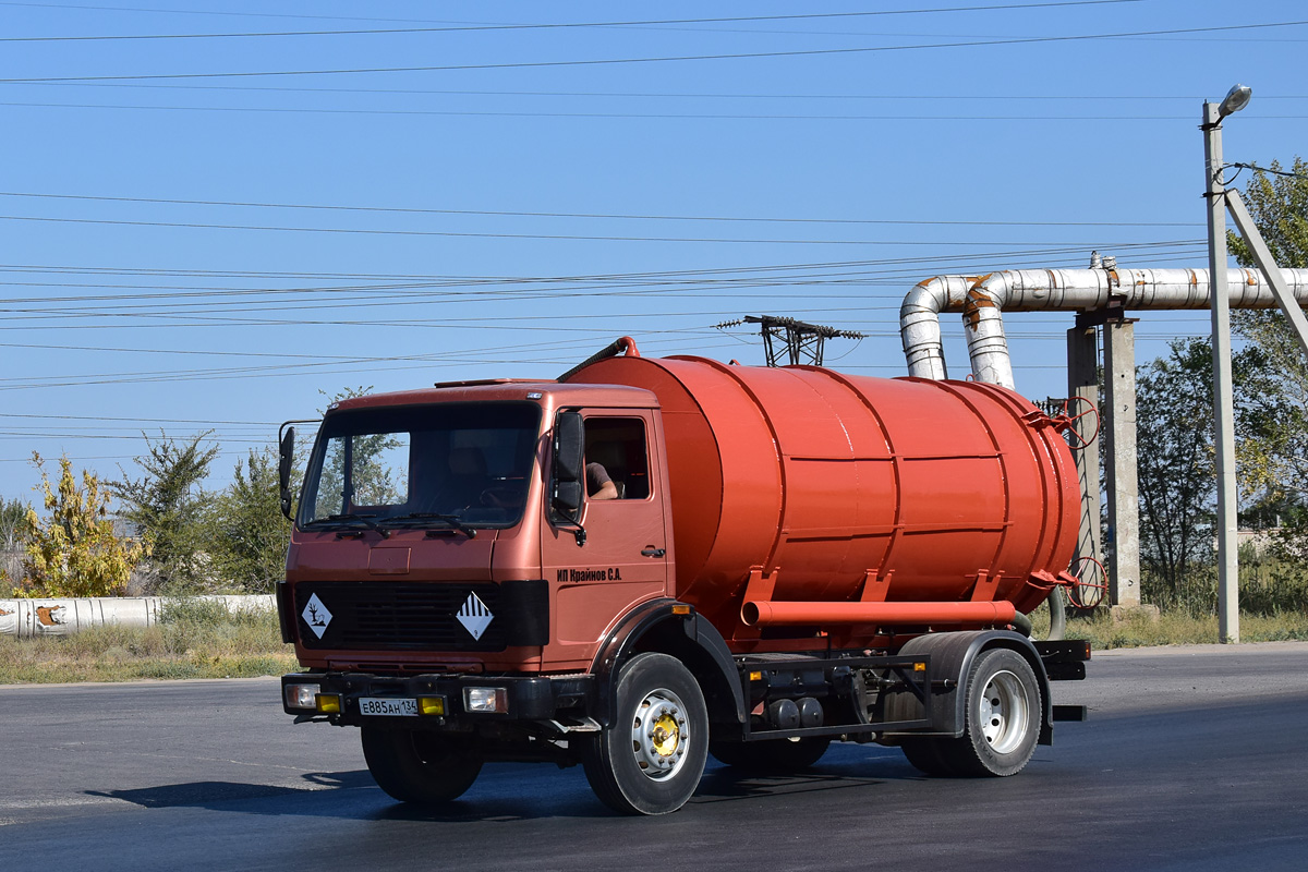 Волгоградская область, № Е 885 АН 134 — Mercedes-Benz NG (общ. мод.)