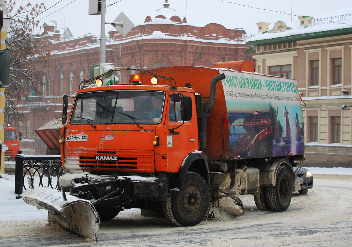 Башкортостан, № В 221 УУ 102 — КамАЗ-43253-15 [43253R]