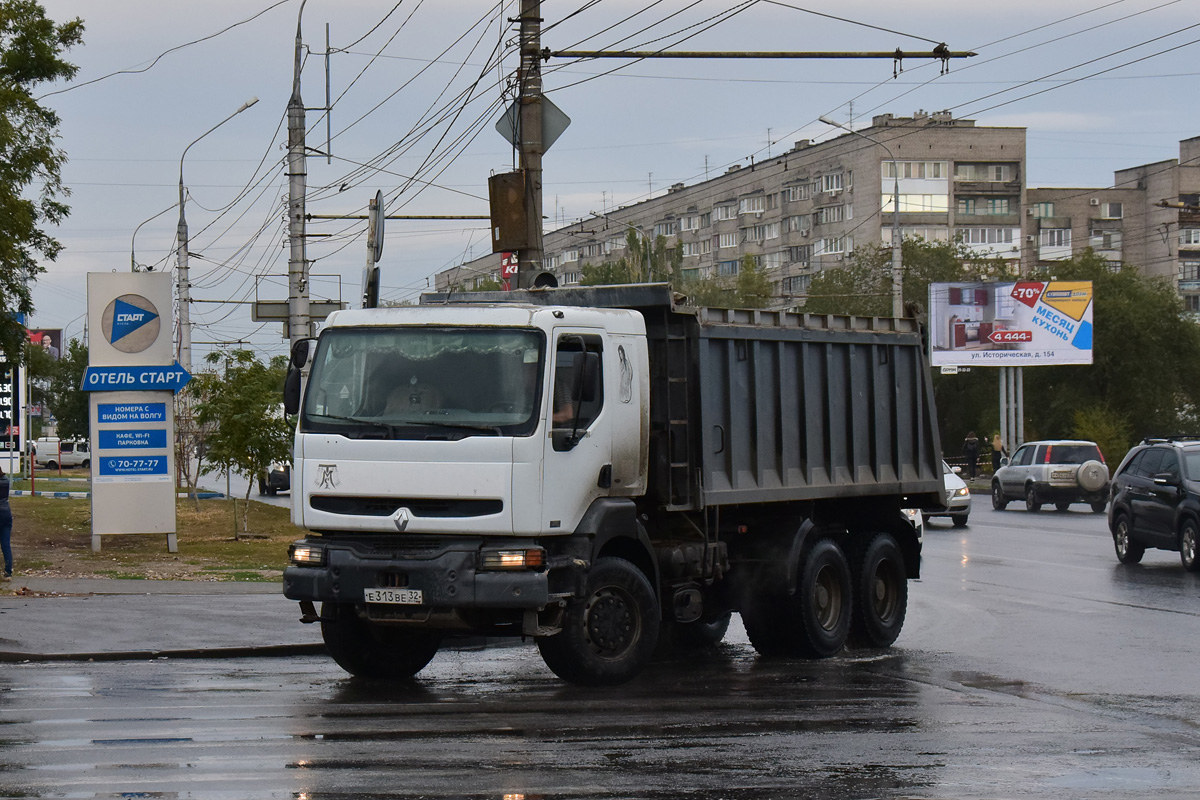 Волгоградская область, № Е 313 ВЕ 32 — Renault Kerax