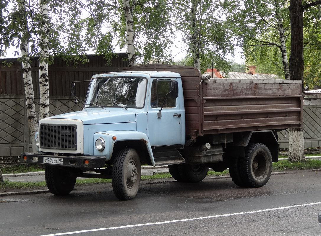 Приморский край, № Х 549 СА 25 — ГАЗ-33073