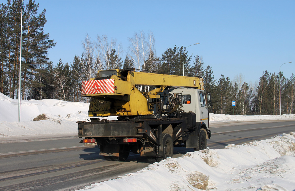 Красноярский край, № А 733 КР 124 — МАЗ-5337 [533700]