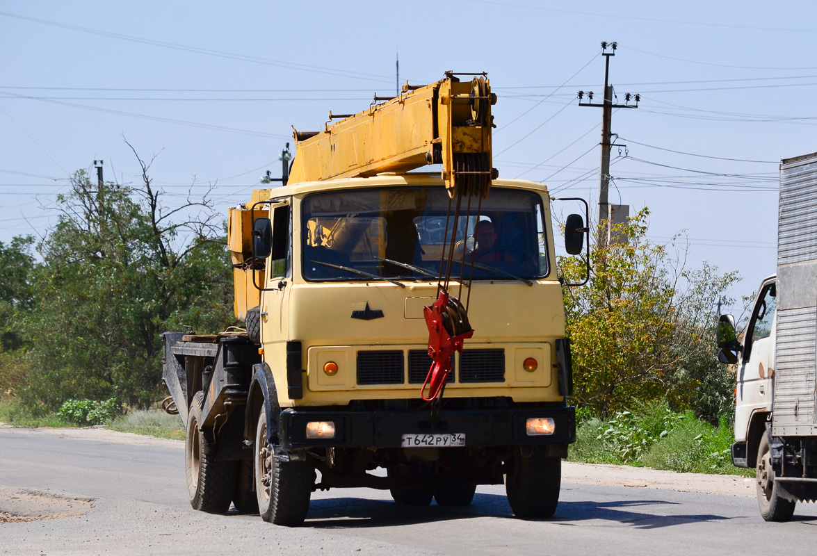 Волгоградская область, № Т 642 РУ 34 — МАЗ-5337 [533700]