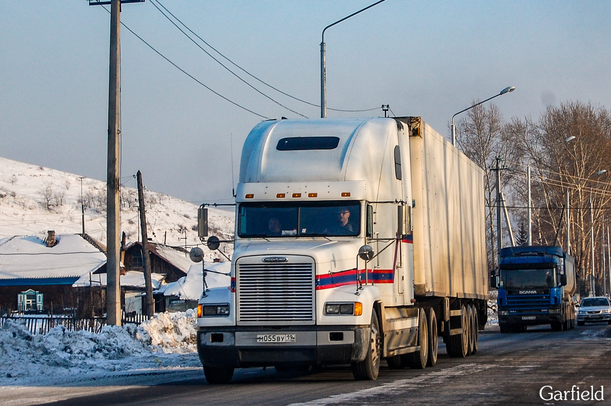 Хакасия, № М 055 ВУ 19 — Freightliner FLD 120