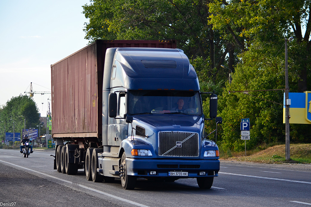 Одесская область, № ВН 3735 НК — Volvo VNL660