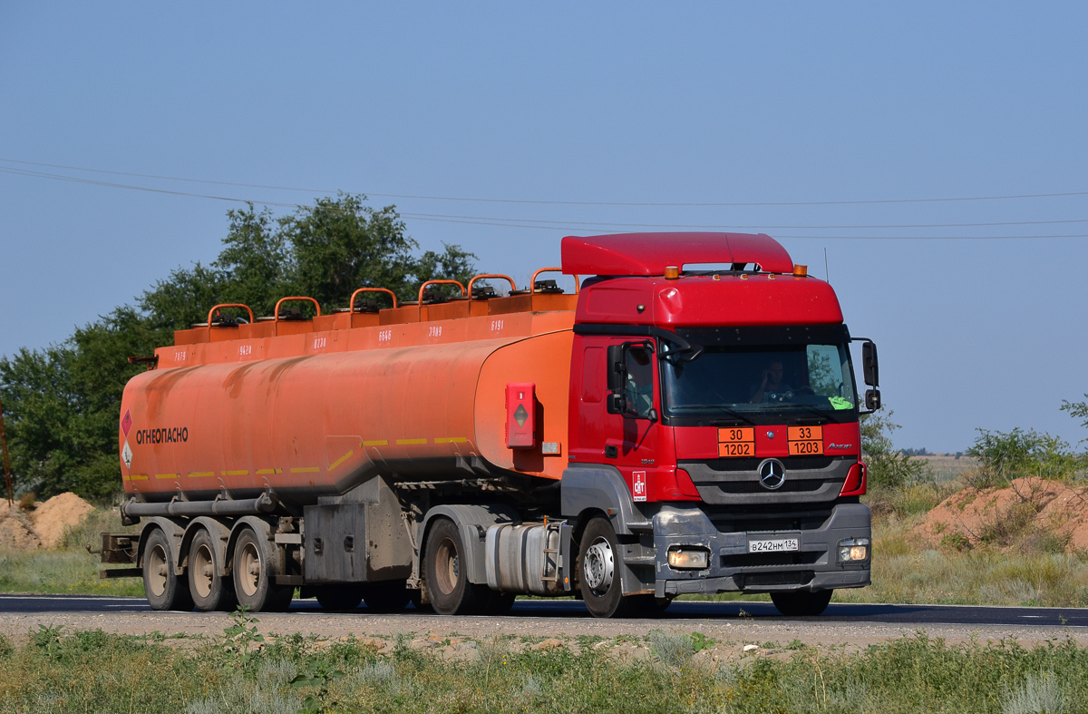 Волгоградская область, № В 242 НМ 134 — Mercedes-Benz Axor 1840 [Z9M]